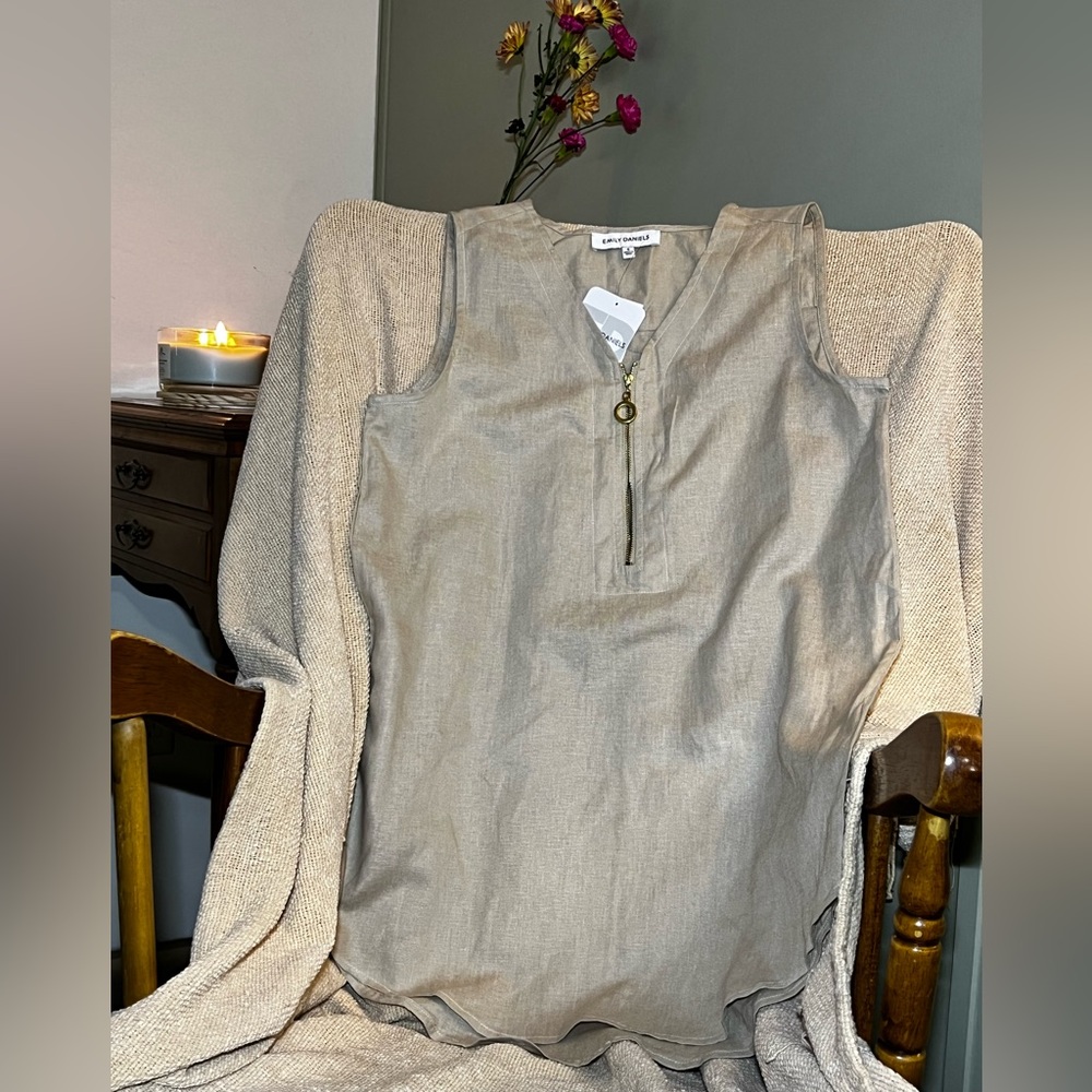 Oatmeal gold zipper vest tank top. New with tags